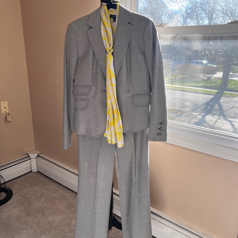 Nine West Gray Men's Suit with Yellow Accent